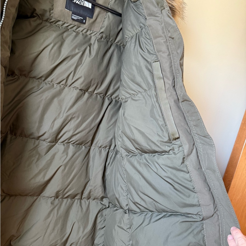 The North Face Olive 550 Parka with Down Insulation & Faux Fur Removable Hood - Picture 5 of 6